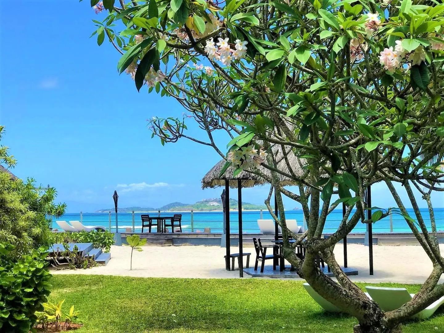 ***  The Islander Hotel Grand Anse  Seychellerna
