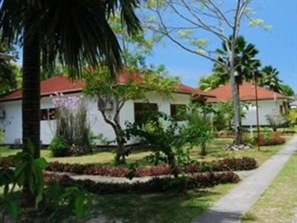 The Islander Hotel Grand Anse  3*, Grand Anse (Praslin) Seychellerna